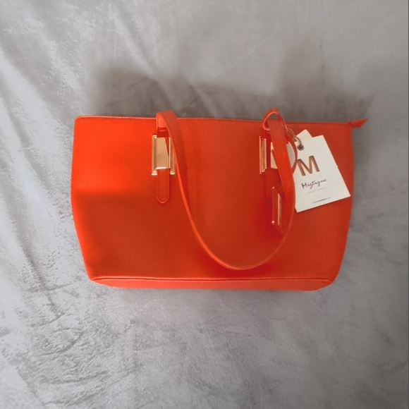 Brand New Miztique - Picture 1 of 2